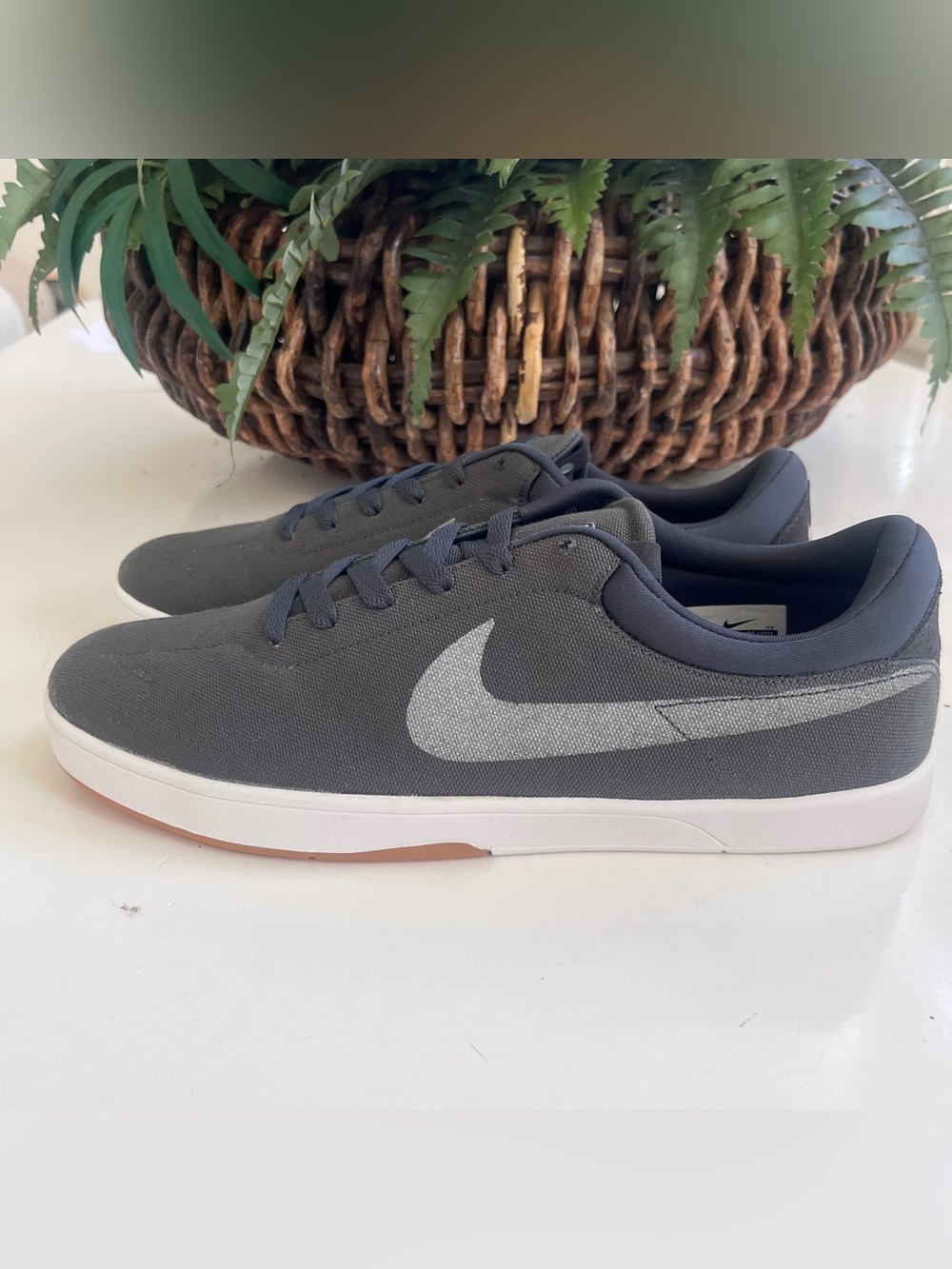 Nike NWOB Eric Koston Signature Lunarlon Anthracite Grey SB Shoes men’s 12 2012